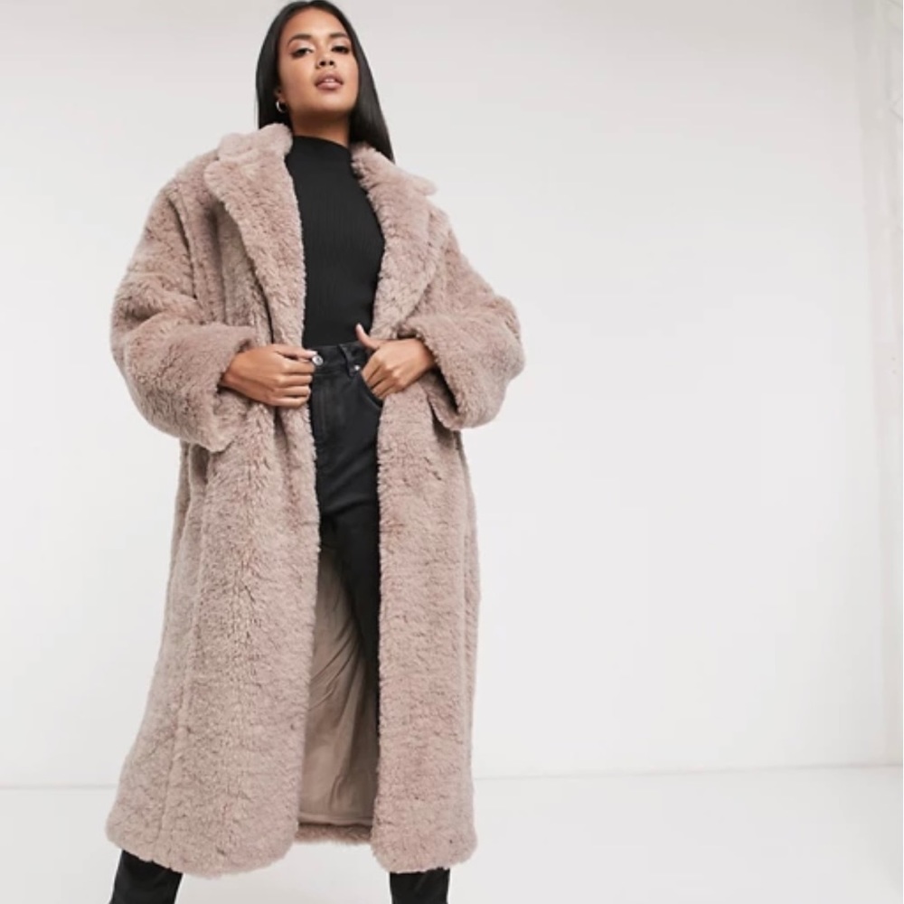 Brand new, never worn, gorgeous oversized teddy coat - Picture 1 of 5